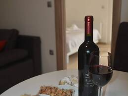 Fancy Apartments Dream - Deluxe One Bedroom Apartment With Balcony and