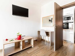 Fancy Apartments Dream - Standard One Bedroom Apartment With Balcony a