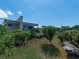Modern Villa With Pool, Covered Terrace and sea View