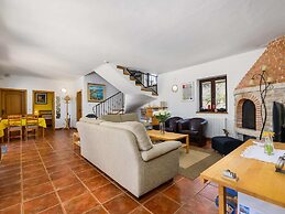 Spacious Holiday Home in Visnjan With Private Pool