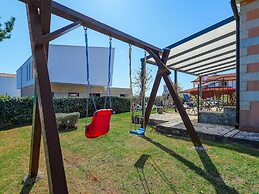 Spacious Holiday Home in Visnjan With Private Pool