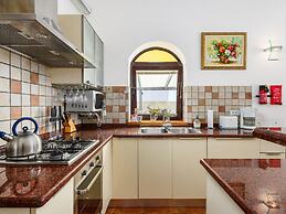 Spacious Holiday Home in Visnjan With Private Pool