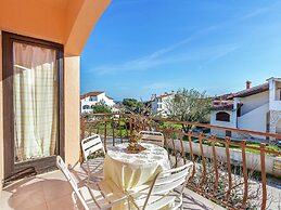 Apartment in Private House With Shared Pool