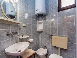 Apartment in Private House With Shared Pool