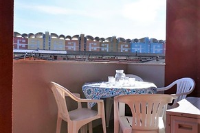 Belvilla by OYO Inviting Apartment With Pool