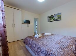 Villa Pave - Six-bedroom Villa With Terrace and Swimming Pool