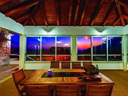 Villa Pave - Six-bedroom Villa With Terrace and Swimming Pool