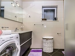 Villa Pave - Six-bedroom Villa With Terrace and Swimming Pool