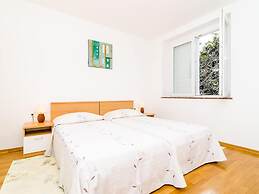 Apartments Nikola - One Bedroom Apartment With Terrace and Garden View