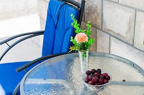 Apartments Versus- Comfort Studio Apartment With Terrace