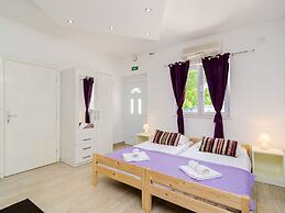 Apartments Versus- Comfort Studio Apartment With Terrace