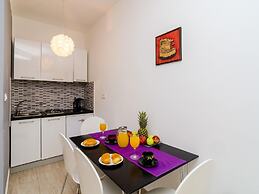 Apartments Versus- Comfort Studio Apartment With Terrace