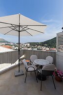 Green Hills Apartment - One Bedroom Apartment With Balcony and Sea Vie