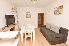 Green Hills Apartment - One Bedroom Apartment With Balcony and Sea Vie