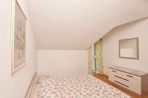 Green Hills Apartment - One Bedroom Apartment With Balcony and Sea Vie