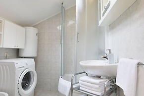 Green Hills Apartment - One Bedroom Apartment With Balcony and Sea Vie