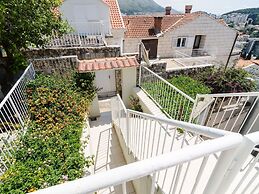 Green Hills Apartment - One Bedroom Apartment With Balcony and Sea Vie