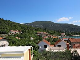 Holiday Home Gea - Three Bedroom Holiday Home With Terrace and Partial