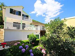 Holiday Home Gea - Three Bedroom Holiday Home With Terrace and Partial