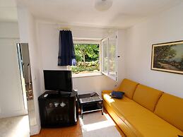 Holiday Home Gea - Three Bedroom Holiday Home With Terrace and Partial