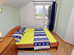 Holiday Home Gea - Three Bedroom Holiday Home With Terrace and Partial