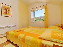 Holiday Home Gea - Three Bedroom Holiday Home With Terrace and Partial