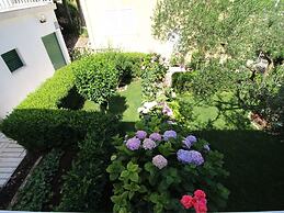 Holiday Home Gea - Three Bedroom Holiday Home With Terrace and Partial