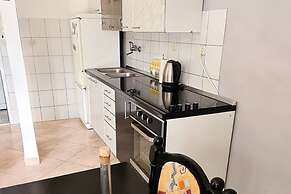 Holiday Home Gea - Three Bedroom Holiday Home With Terrace and Partial