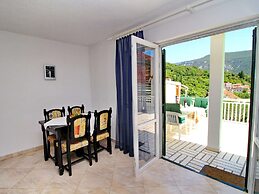 Holiday Home Gea - Three Bedroom Holiday Home With Terrace and Partial