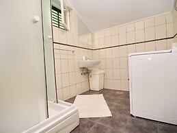 Holiday Home Gea - Three Bedroom Holiday Home With Terrace and Partial