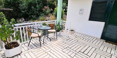 Holiday Home Gea - Three Bedroom Holiday Home With Terrace and Partial