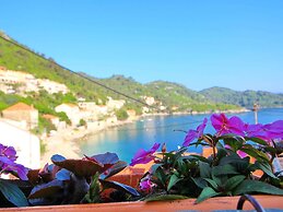 Apartment Mambo , Mljet - Duplex Apartment With Terrace and Sea View