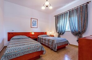 Holiday Home in Linjan With Garden