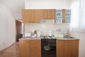 Apartments Mira -one Bedroom Apartment With Terrace and Sea View