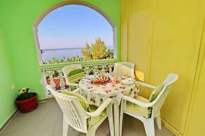 Apartments Bacic - One Bedroom Apartment With Terrace and Sea View