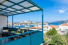 Apartment Radovan - One-bedroom Apartment With Balcony and Sea View