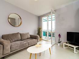 Apartment Radovan - One-bedroom Apartment With Balcony and Sea View