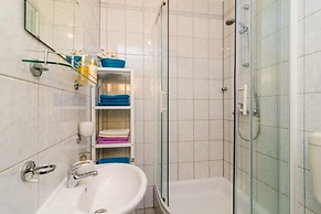 Apartment Radovan - One-bedroom Apartment With Balcony and Sea View