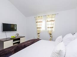 Villa Tranquility Nest Beniva - Three-bedroom Villa With Swimming Pool