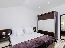 Villa Tranquility Nest Beniva - Three-bedroom Villa With Swimming Pool