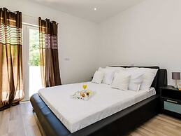 Villa Tranquility Nest Beniva - Three-bedroom Villa With Swimming Pool