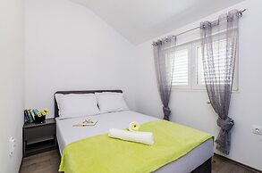 Villa Tranquility Nest Beniva - Three-bedroom Villa With Swimming Pool