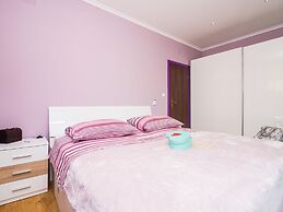 Villa Nives - Three-bedroom Villa With Terrace and Sea View