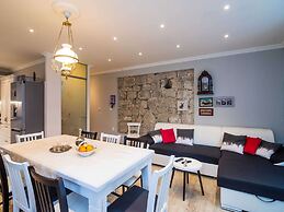 Villa Nives - Three-bedroom Villa With Terrace and Sea View