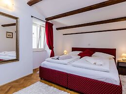 Apartment Maru Prestige - Comfort Duplex Two Bedroom Apartment