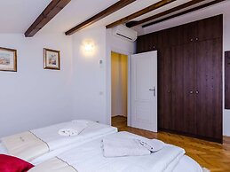 Apartment Maru Prestige - Comfort Duplex Two Bedroom Apartment