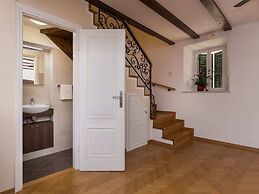 Apartment Maru Prestige - Comfort Duplex Two Bedroom Apartment