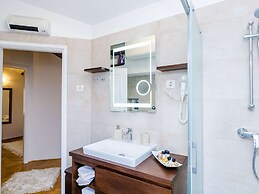 Apartment Maru Prestige - Comfort Duplex Two Bedroom Apartment