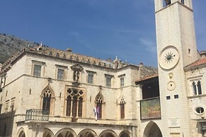 Apartment Maru Prestige - Comfort Duplex Two Bedroom Apartment