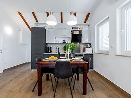 Apartments Terra - Comfort One Bedroom Apartment With Balcony and City